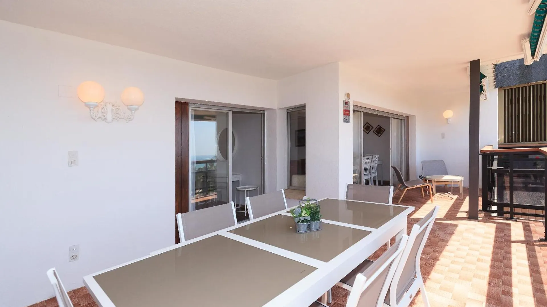 Uhc Anagabu Family Complex Apartment Salou