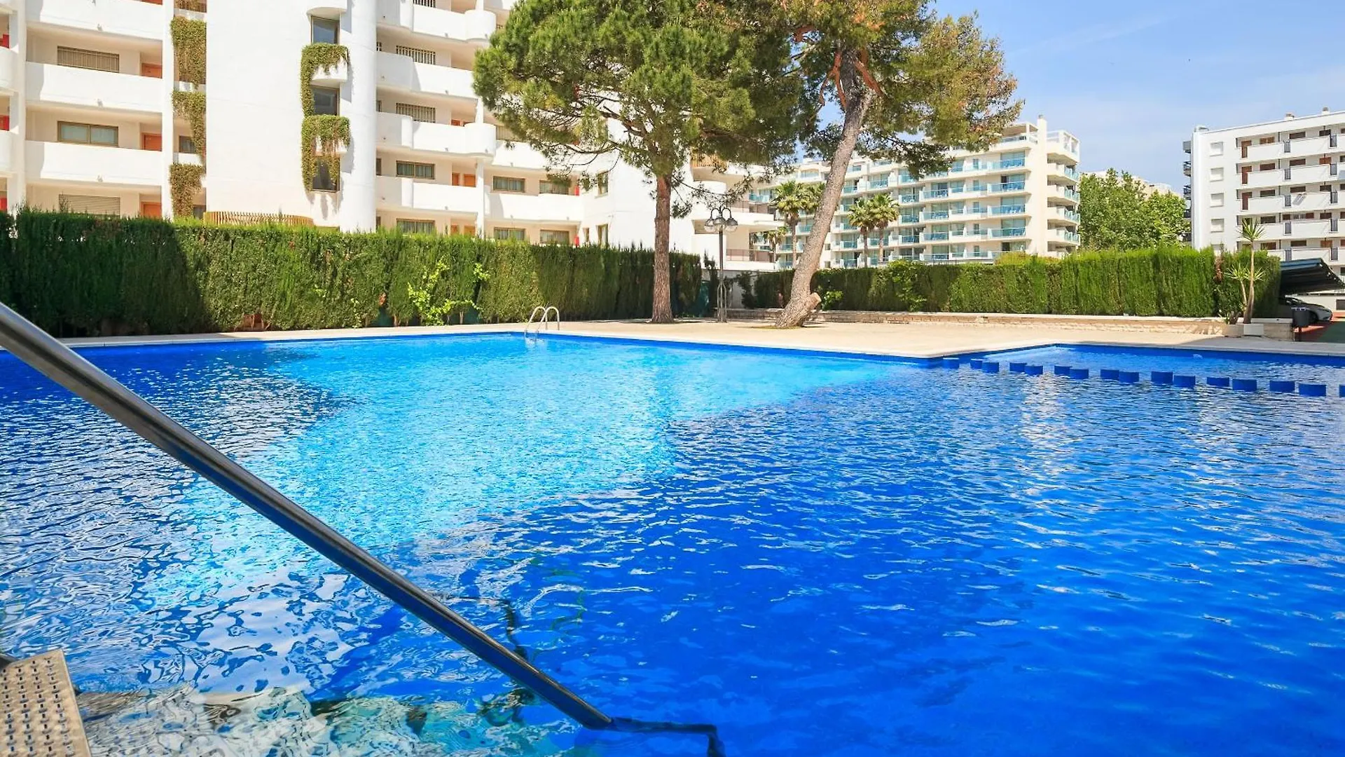 Uhc Anagabu Family Complex Apartment Salou Spain