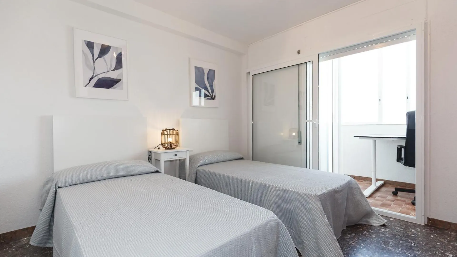 Uhc Anagabu Family Complex Apartment Salou