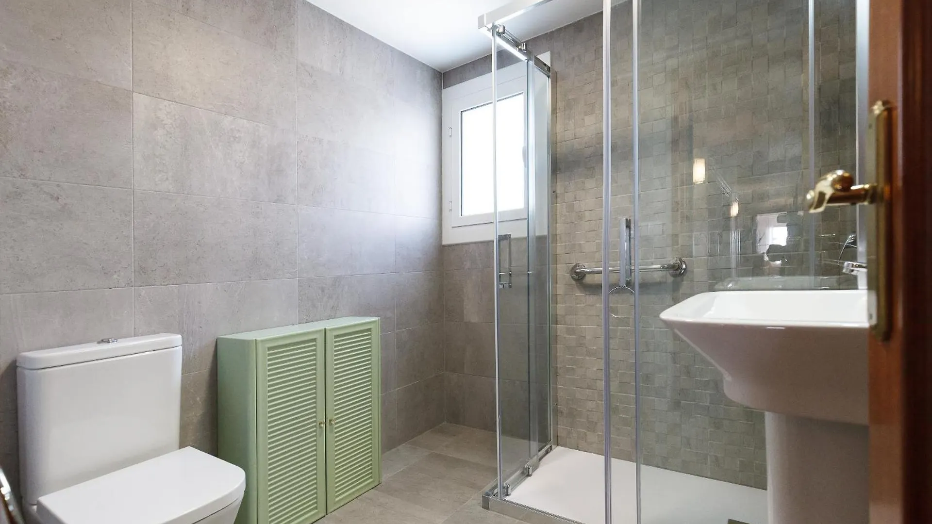 Uhc Anagabu Family Complex Apartment Salou